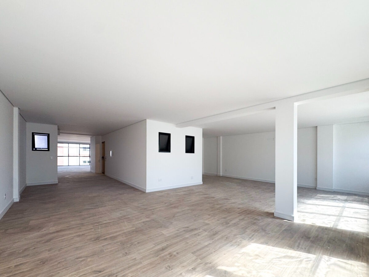 WhatsApp Image 2026-03-31 at 18.00.05